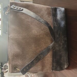 Montana west shoulder bag